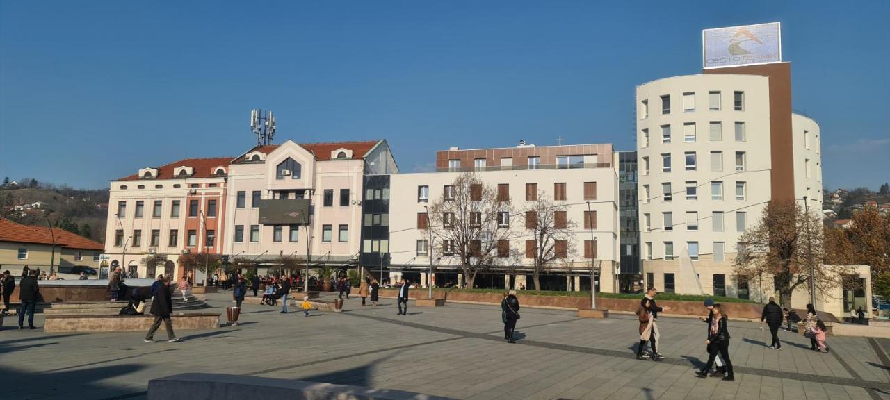 شقة Tuzla Trg - Tuzla Square المظهر الخارجي الصورة